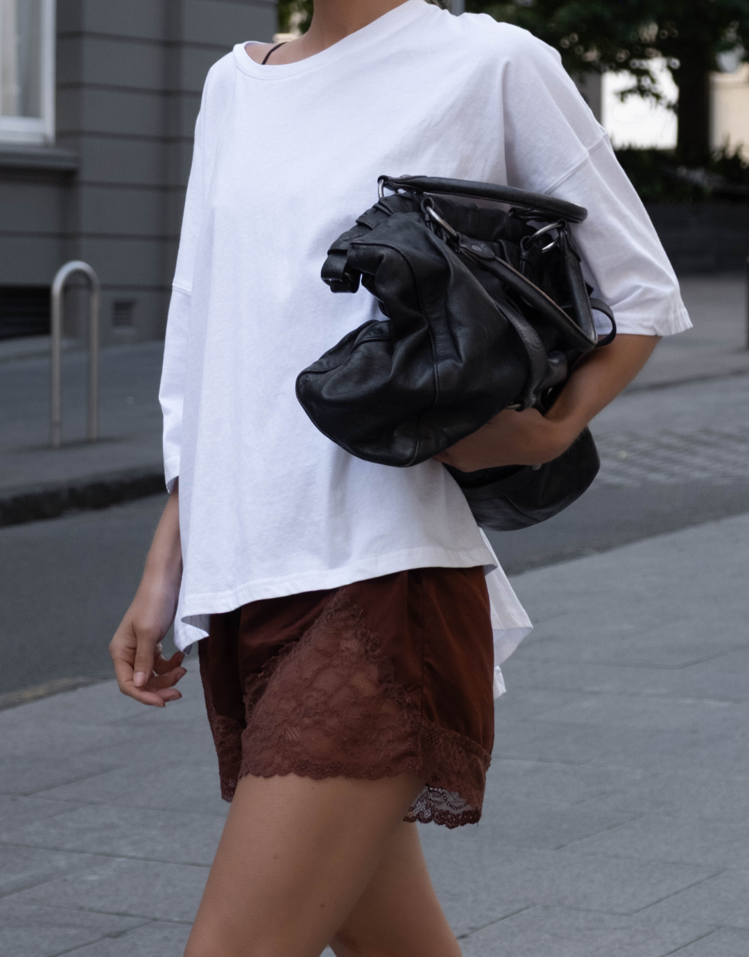 The Amélie Lace Shorts / Chocolate
