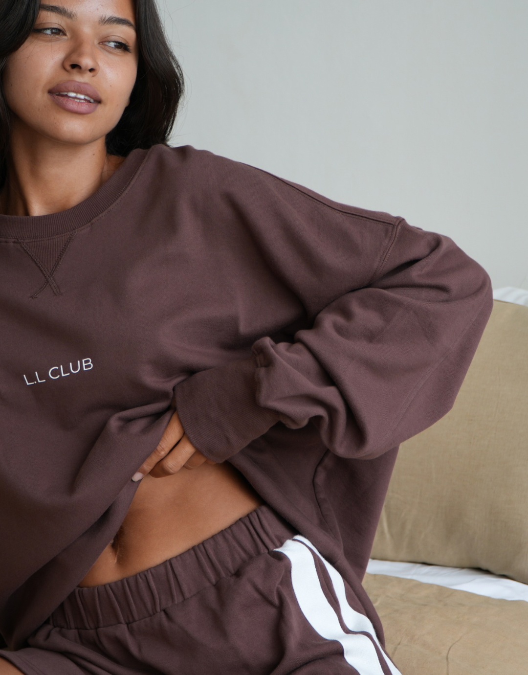 The Max Crew Neck / Chocolate