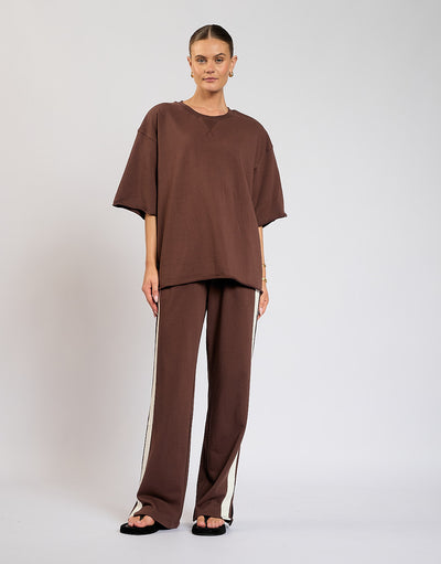 The Mason Tee / Chocolate