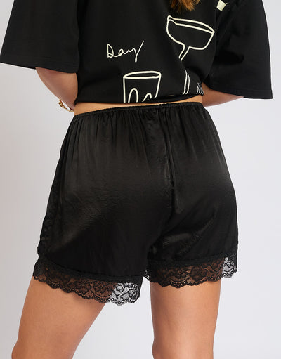 The Amélie Lace Shorts
